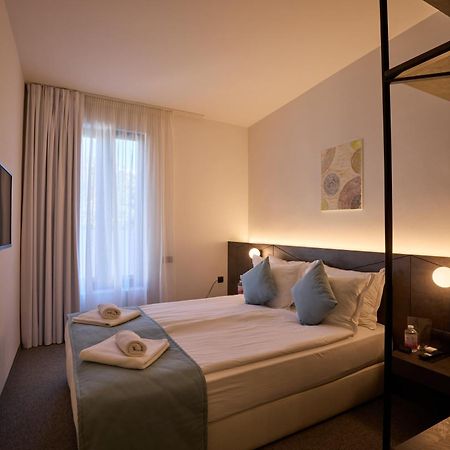 Bizarre Boutique Hotel Varna Extérieur photo