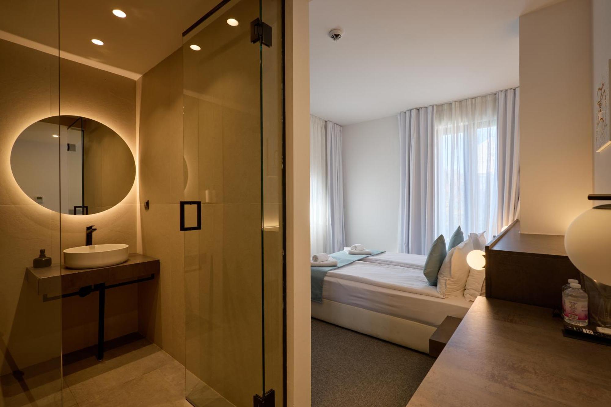 Bizarre Boutique Hotel Varna Extérieur photo