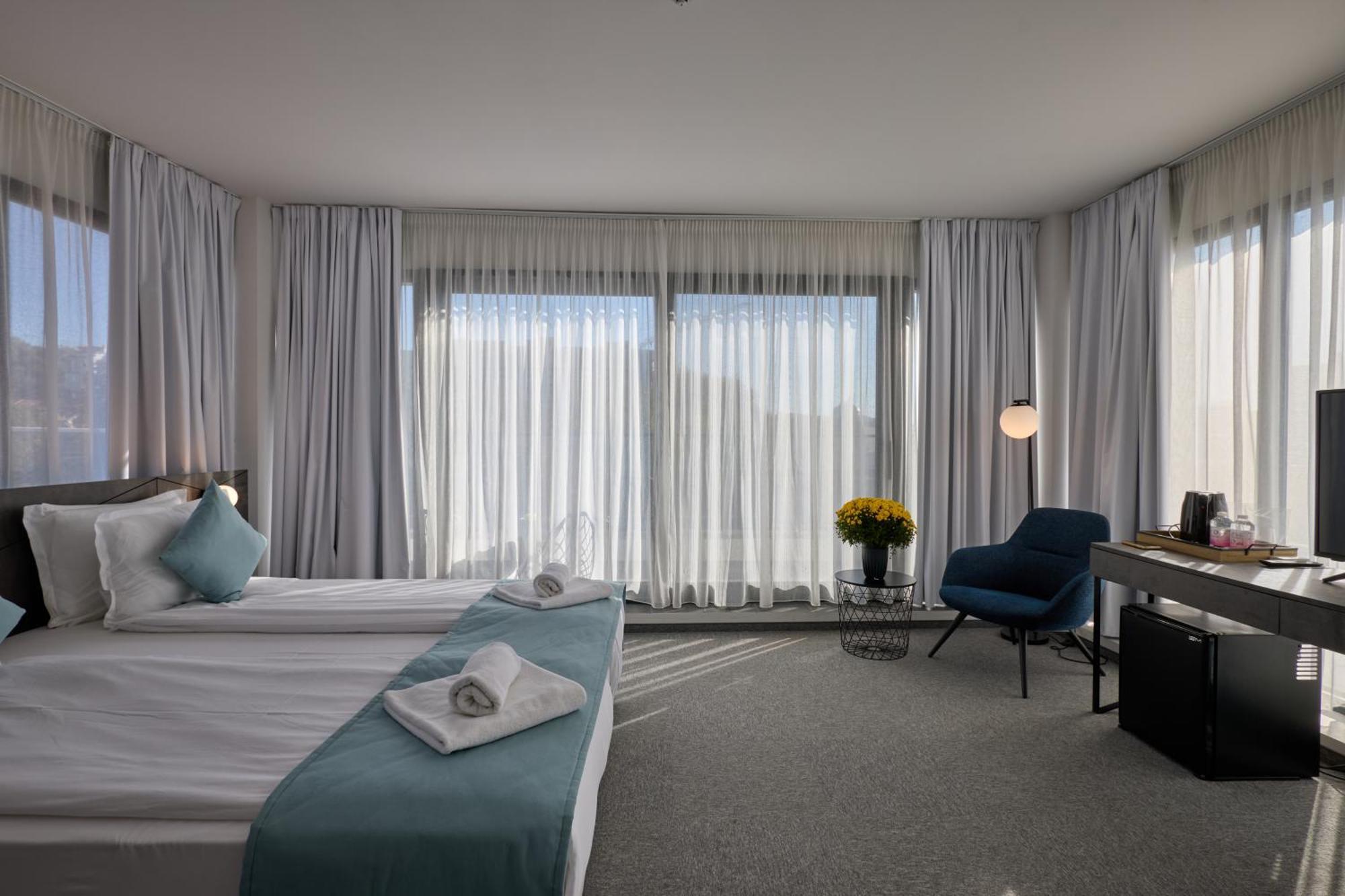 Bizarre Boutique Hotel Varna Extérieur photo