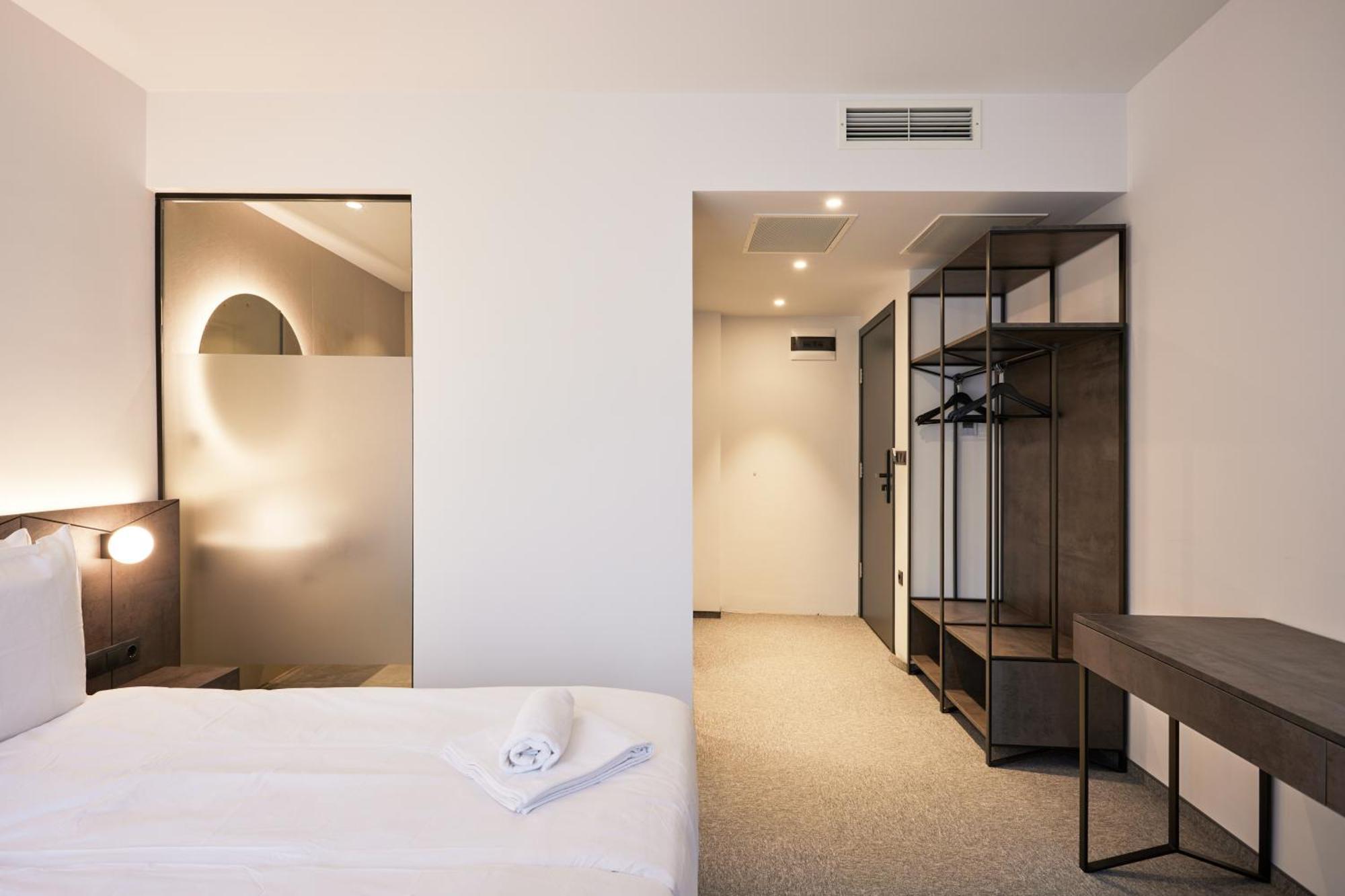 Bizarre Boutique Hotel Varna Extérieur photo