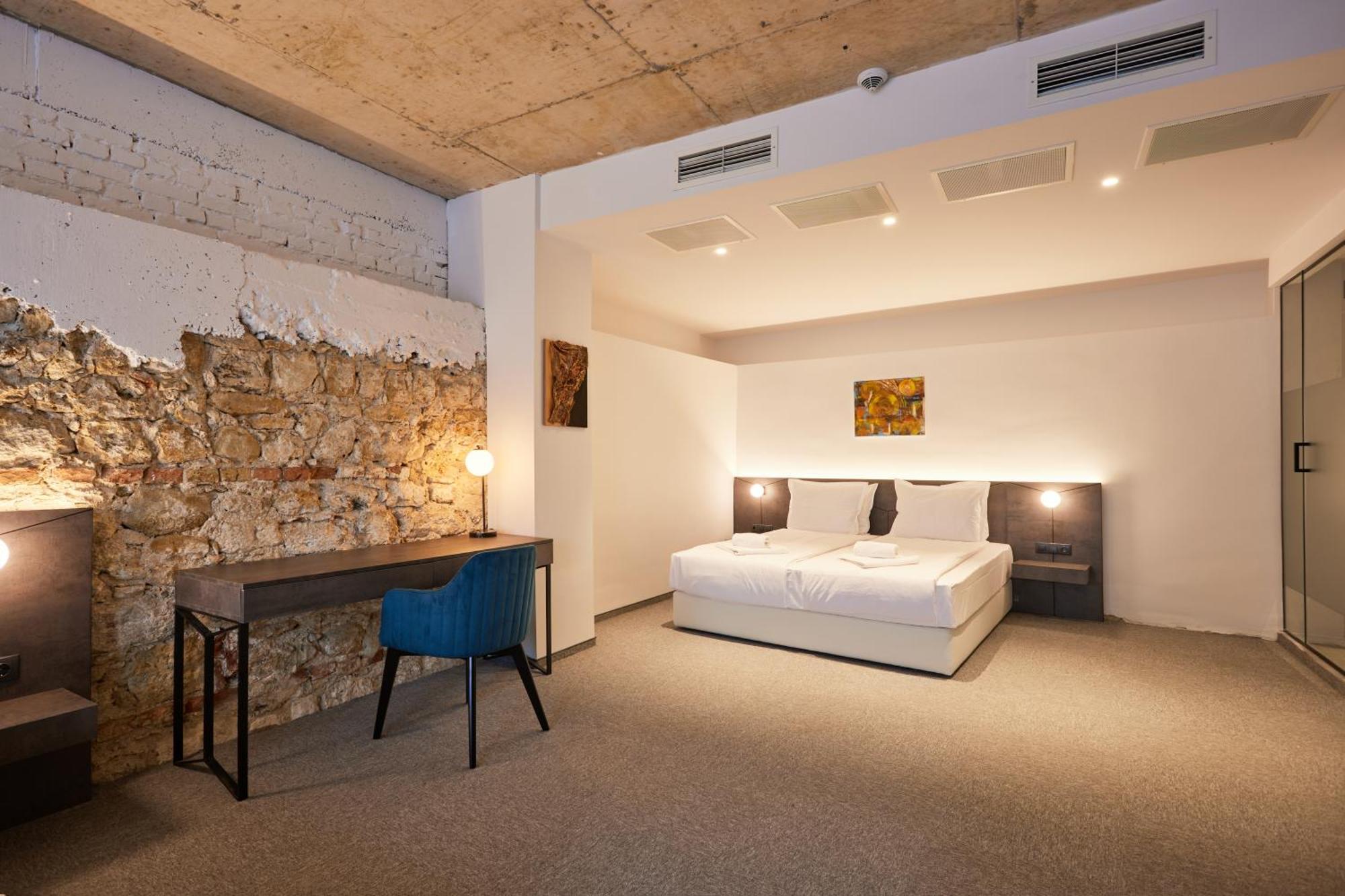 Bizarre Boutique Hotel Varna Extérieur photo
